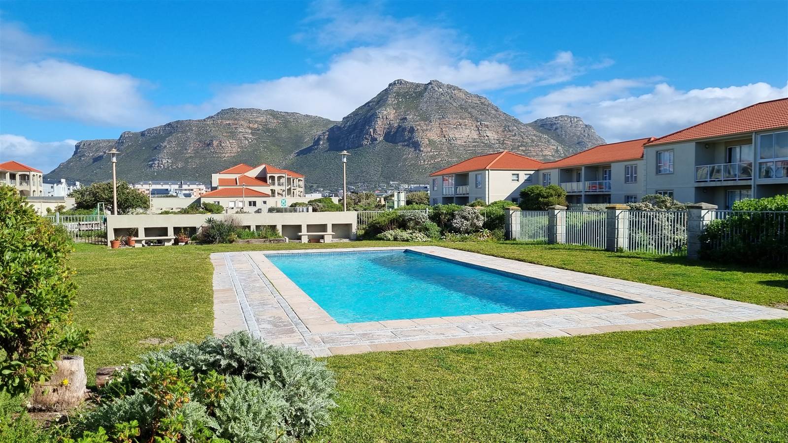 3 Bed Apartment in Muizenberg photo number 30