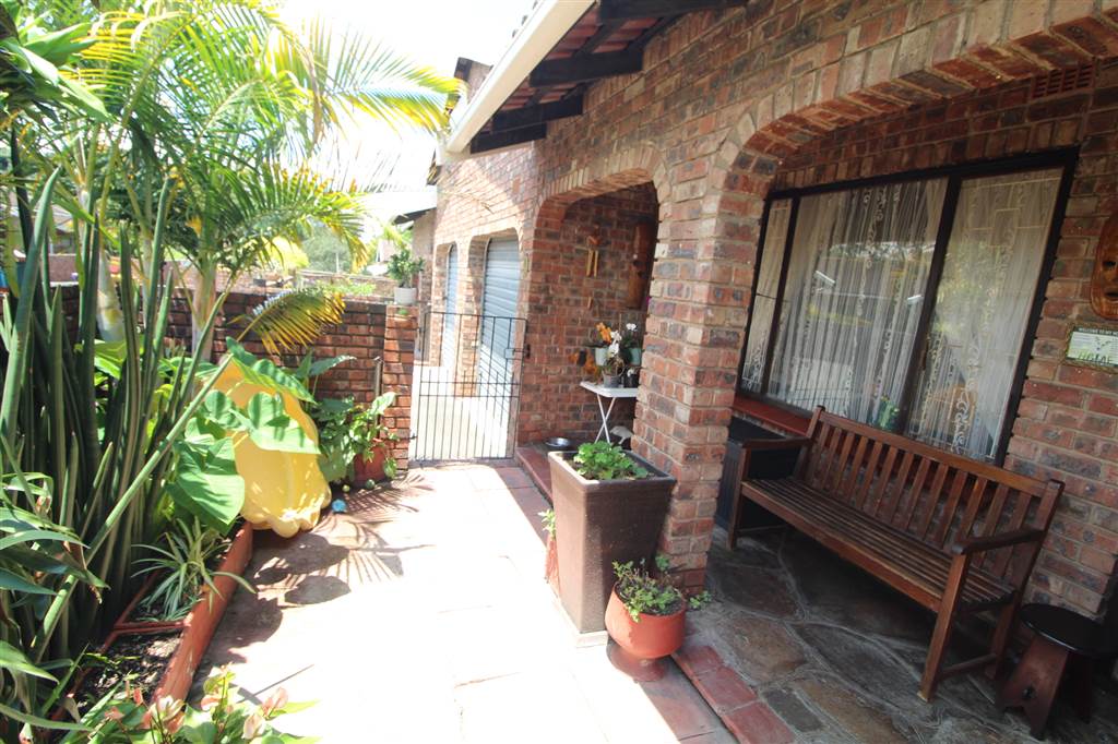 3 Bed Simplex for sale in T4472707 Private Property