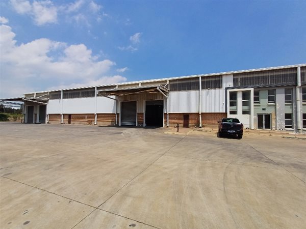 2700  m² Industrial space in Olifantsfontein