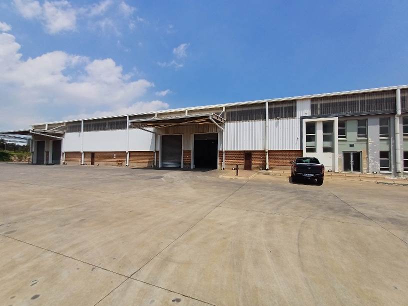 2700  m² Industrial space in Olifantsfontein photo number 1