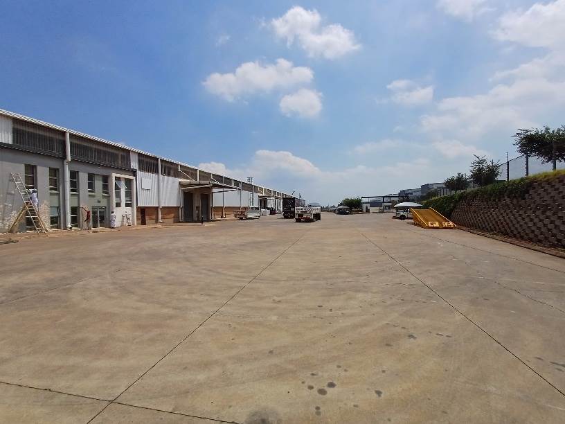 2700  m² Industrial space in Olifantsfontein photo number 2