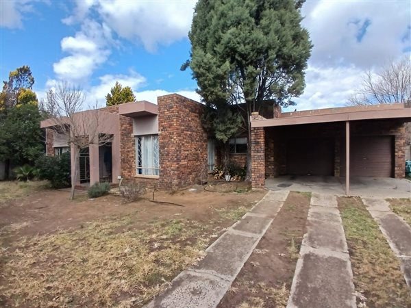 4 Bedroom House 4 Bedroom House
