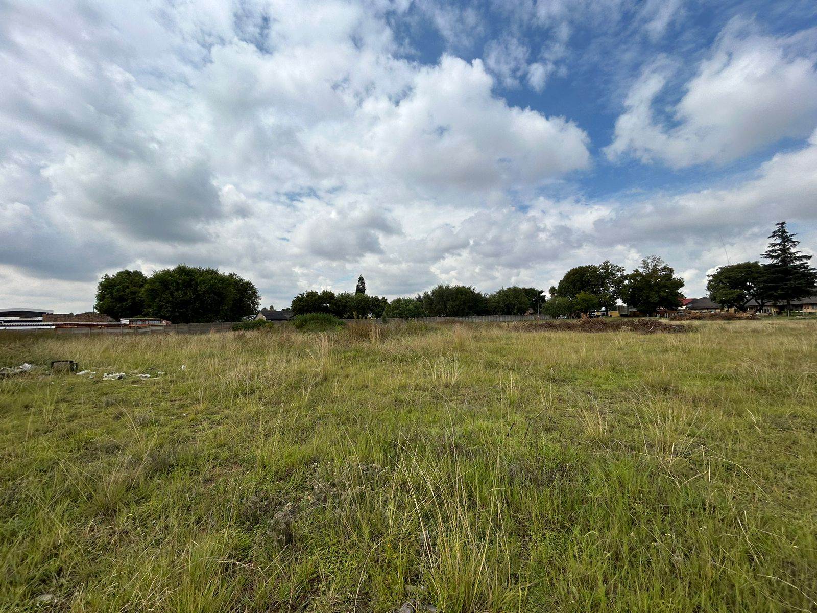 2 ha Land available in Bartlett photo number 2