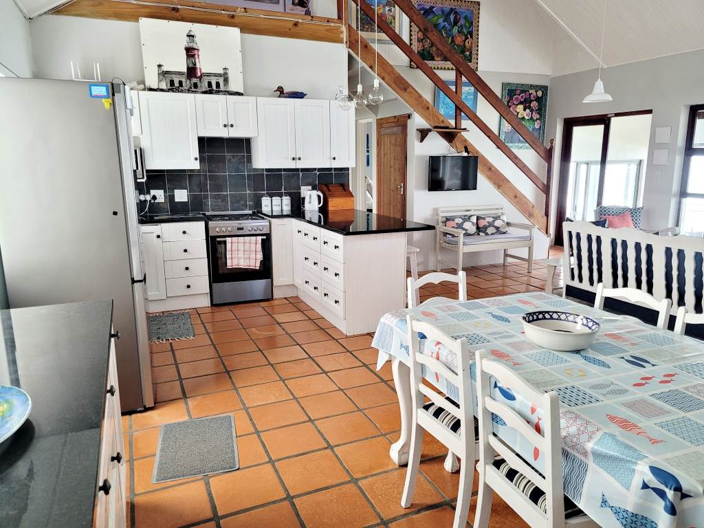 6 Bed House in Struisbaai photo number 28