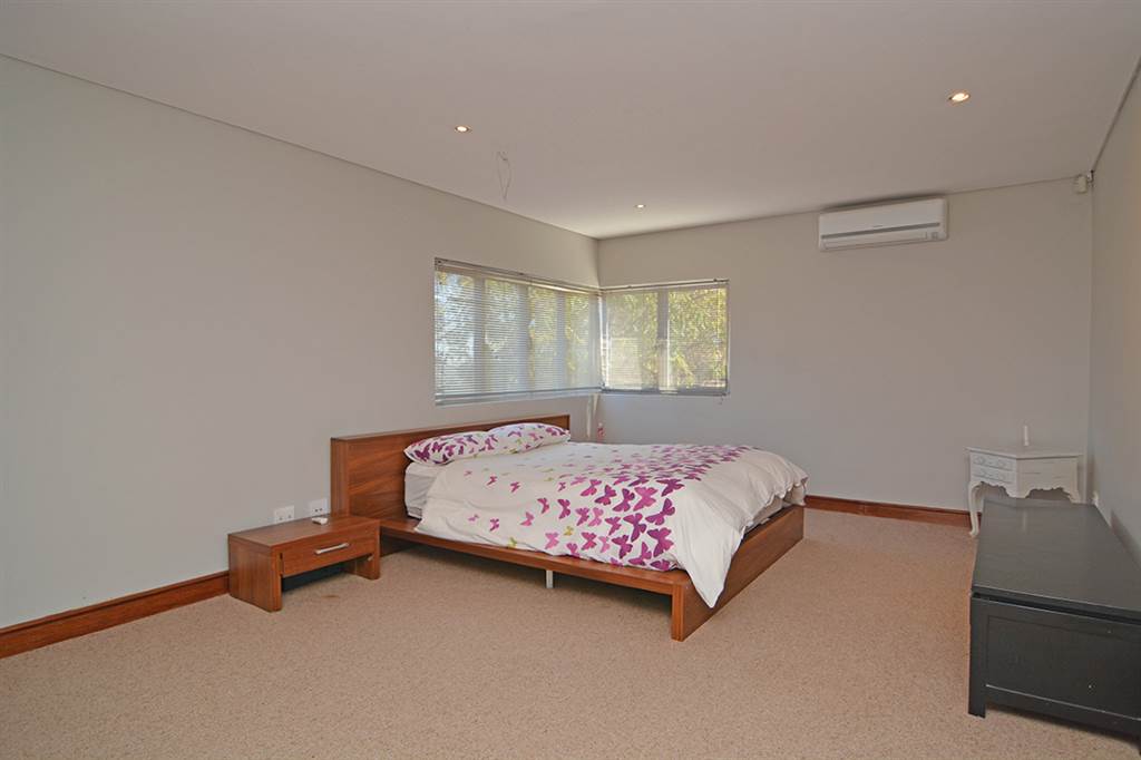 5 Bed House in Fourways Gardens photo number 24