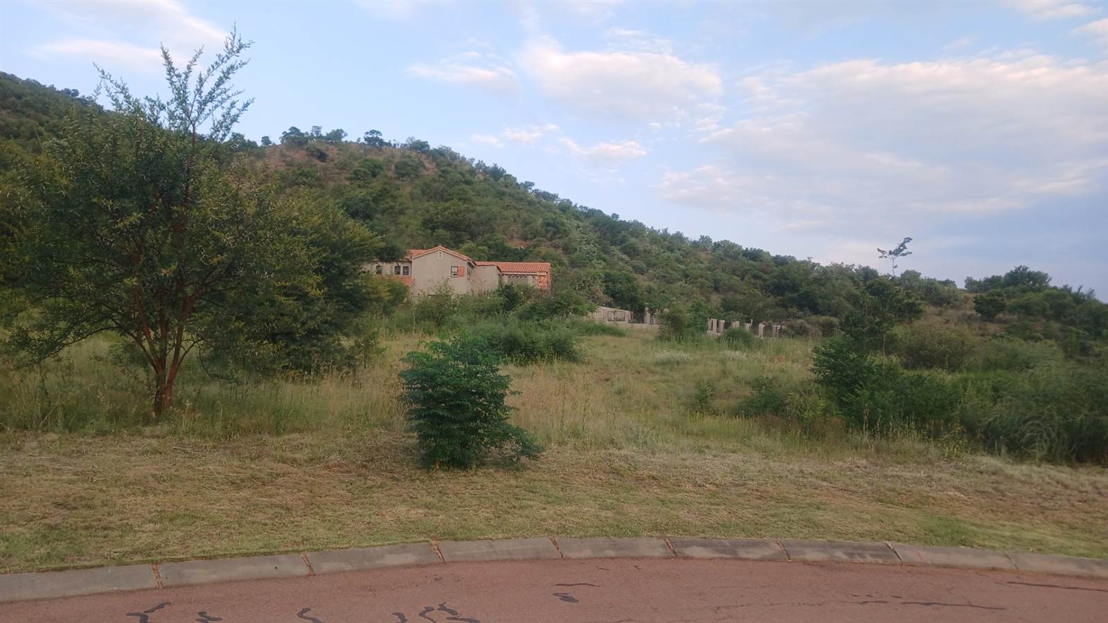 883 m² Land available in Broederstroom photo number 11
