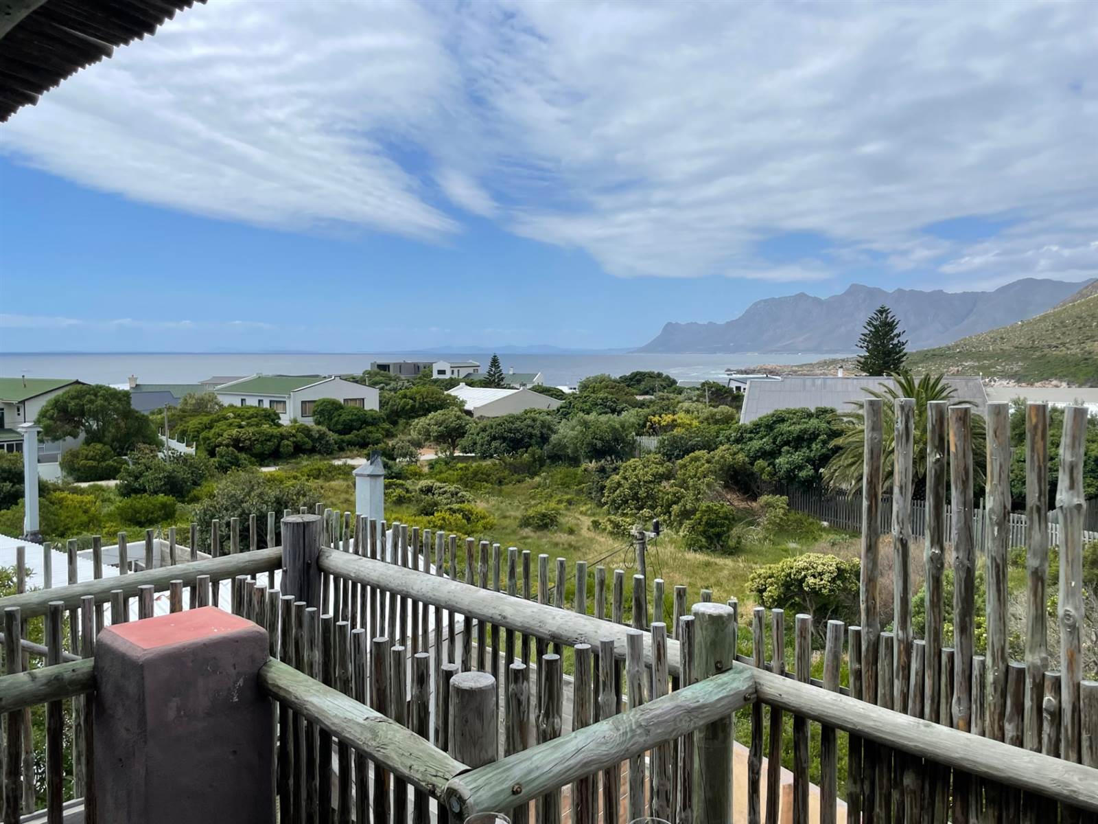 1 Bed Apartment in Pringle Bay photo number 2