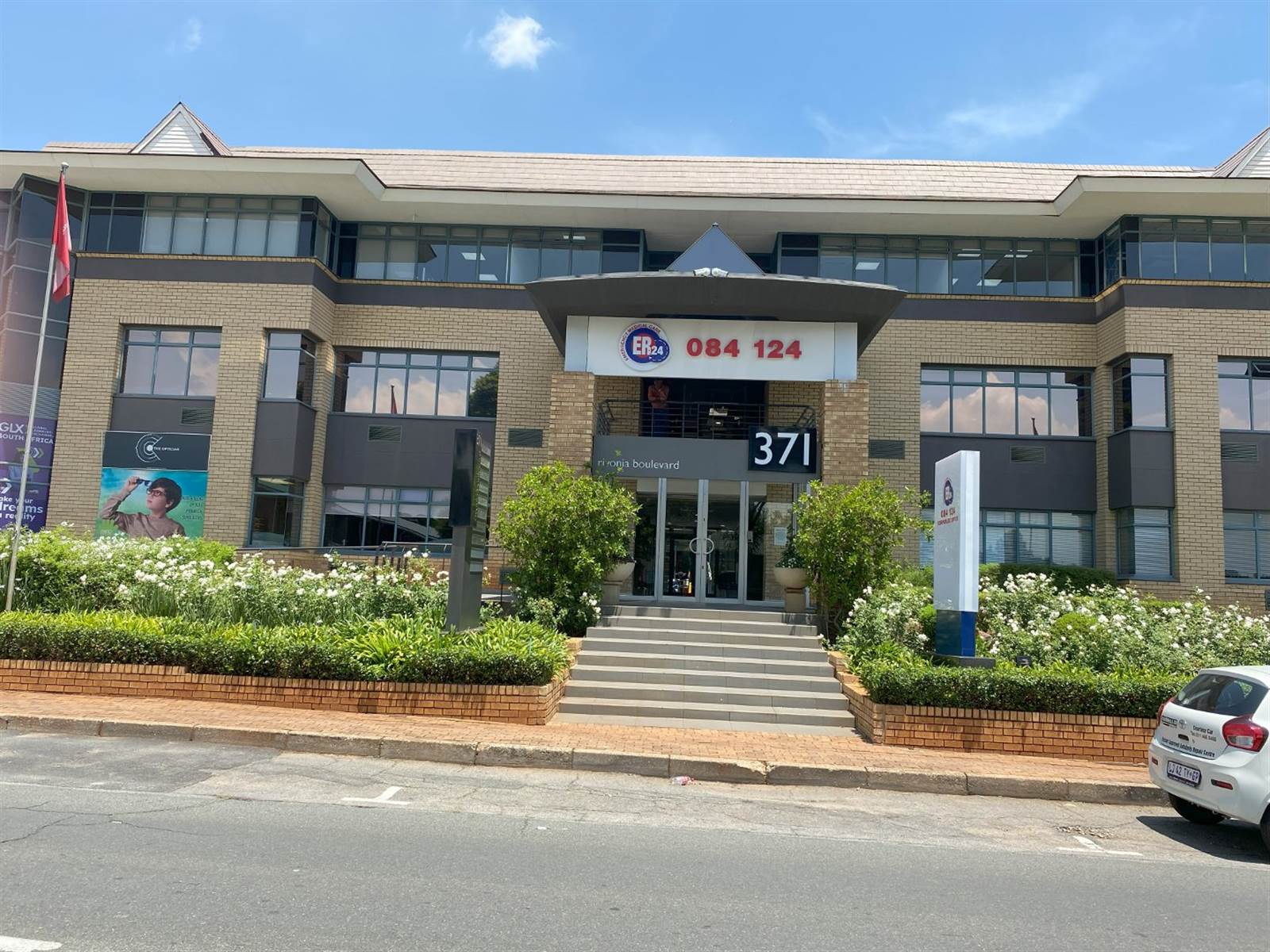 340  m² Commercial space in Rivonia photo number 1