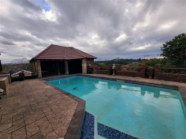 4 Bedroom House 4 Bedroom House