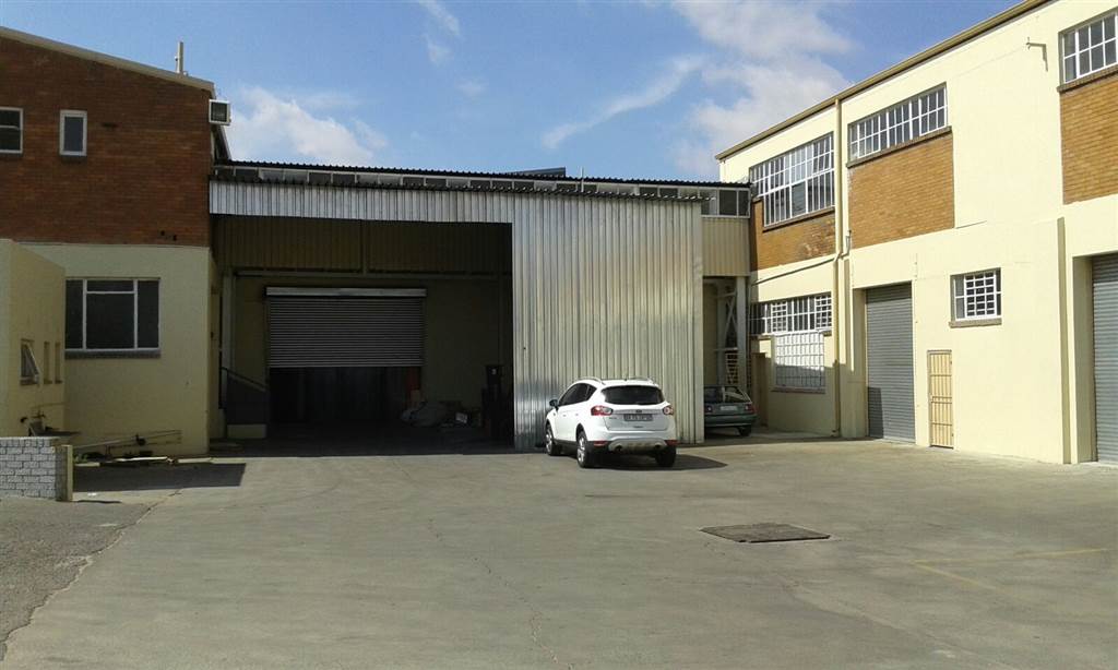 6500  m² Industrial space in Benrose photo number 3