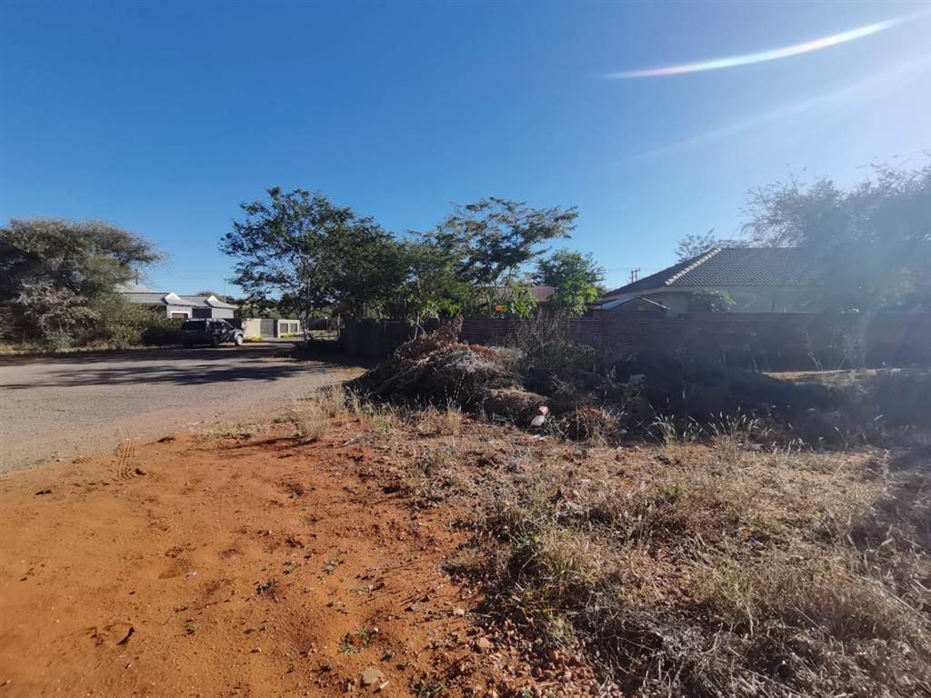 925 m² Land available in Lephalale (Ellisras) photo number 3