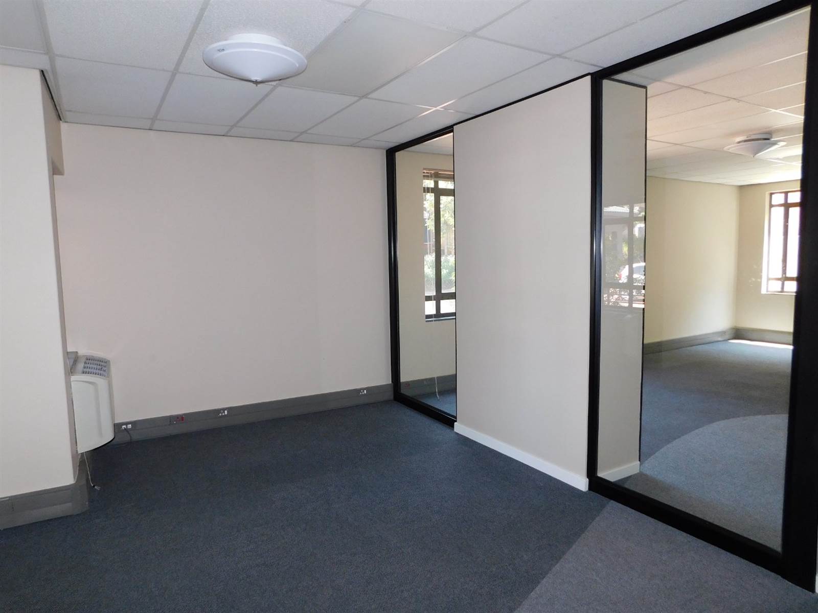 135  m² Office Space in Hyde Park photo number 18