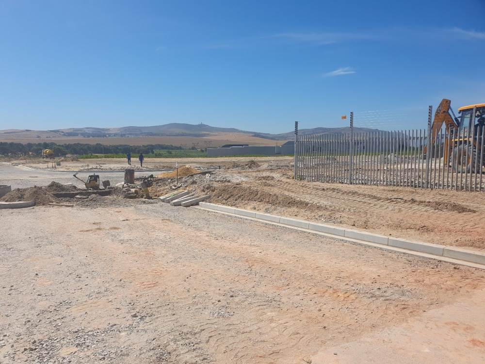 1651 m² Land available in Cape Farms photo number 1