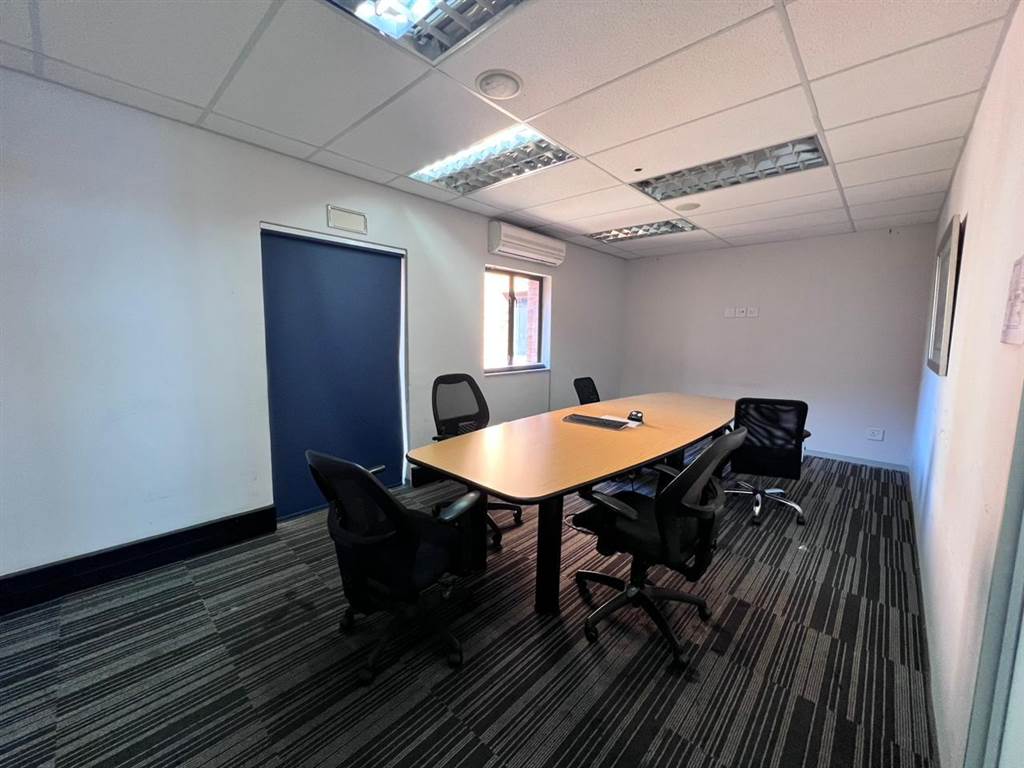 2953  m² Commercial space in Constantia Kloof photo number 28