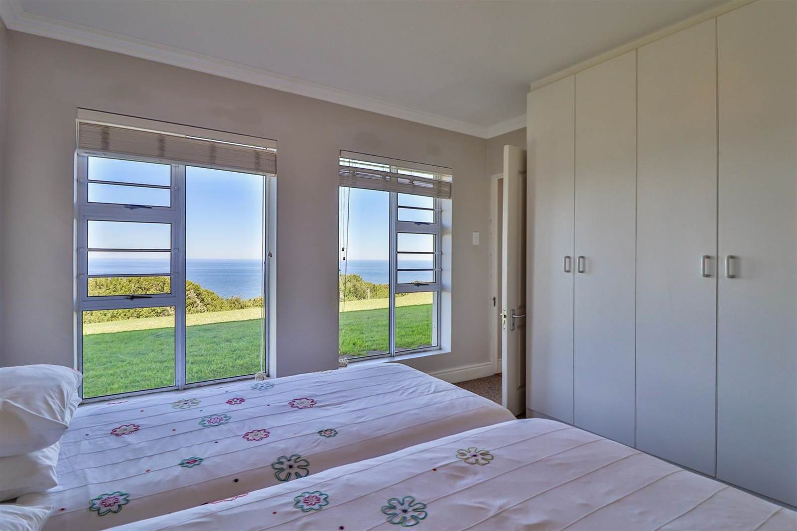 3 Bed House in Mossel Bay Golf Estate photo number 27