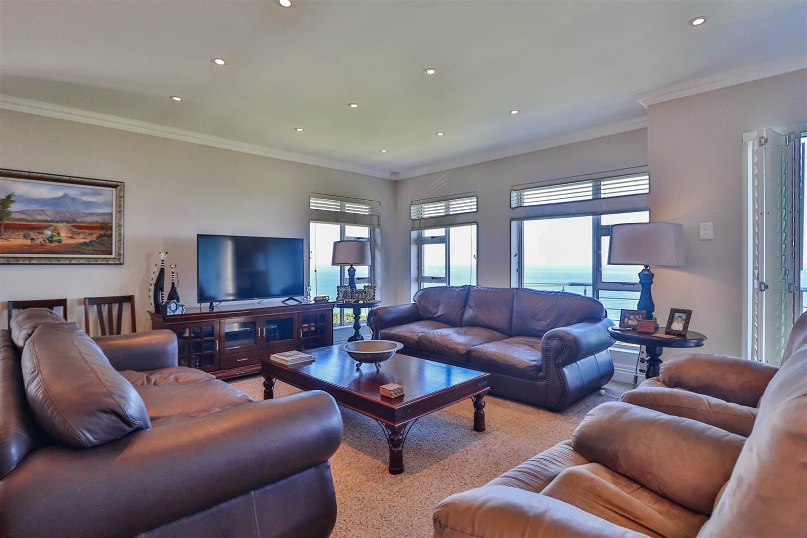 3 Bed House in Mossel Bay Golf Estate photo number 7