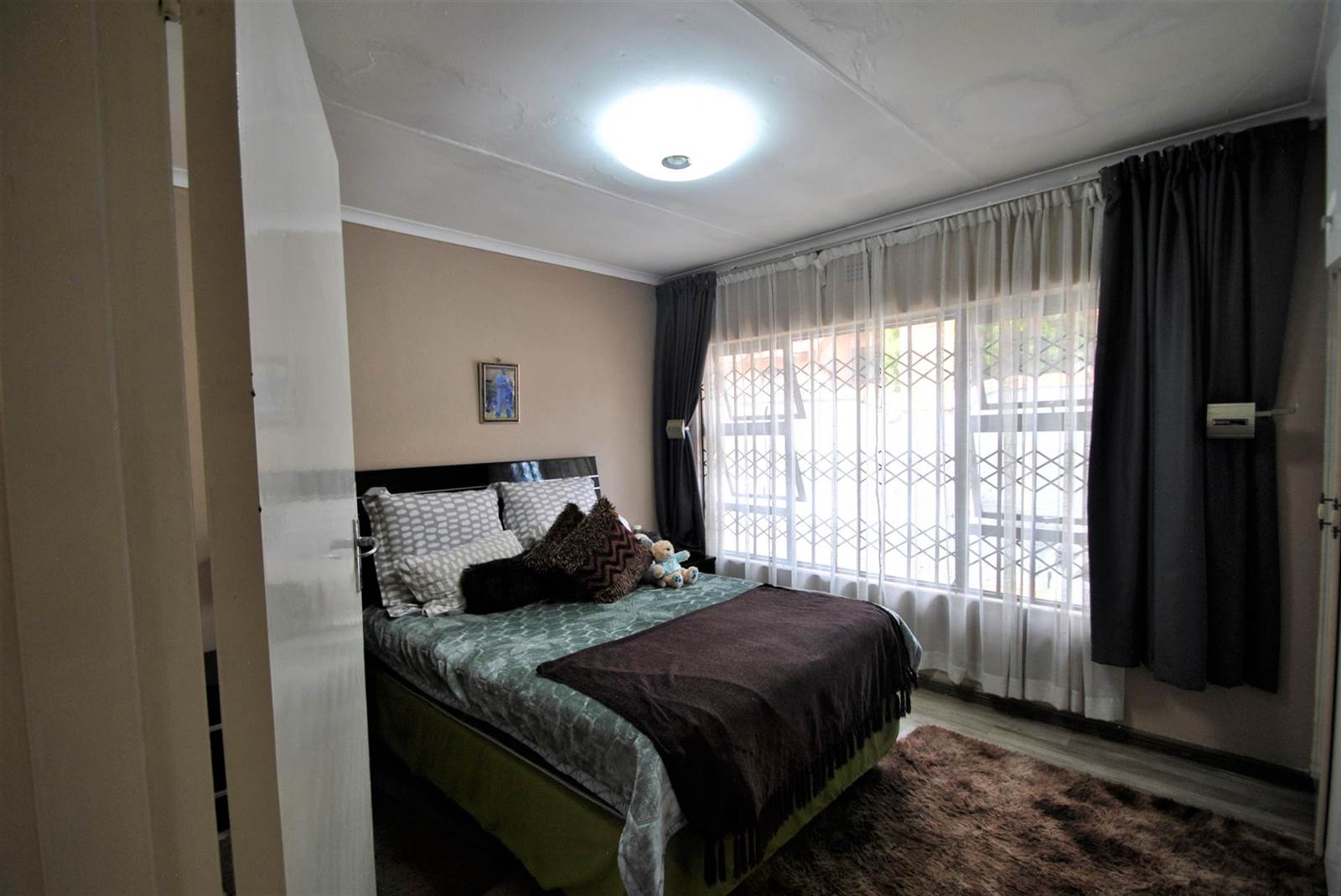 3 Bed House in Diepkloof photo number 6