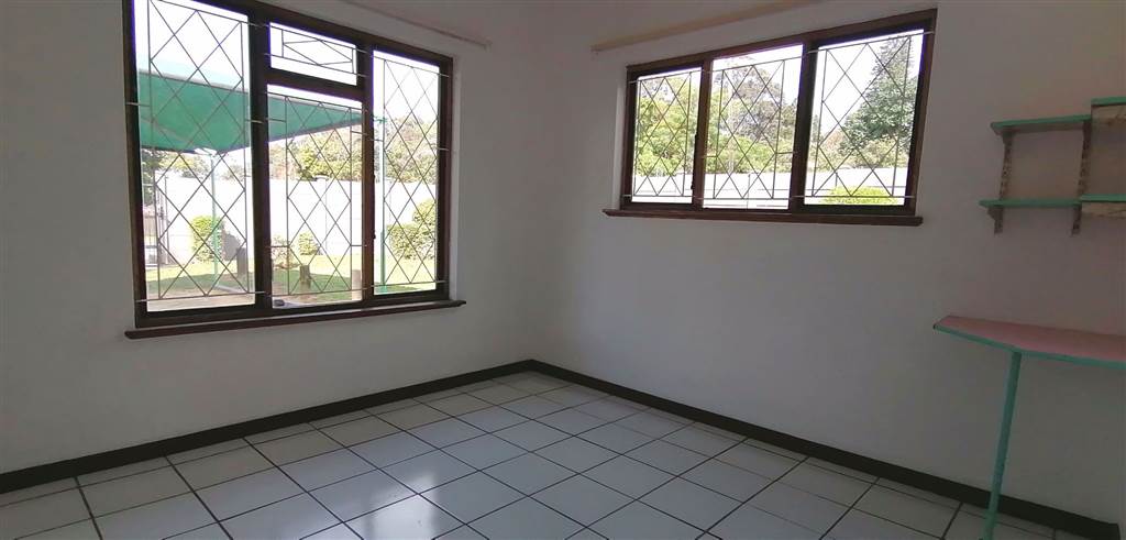 3 Bed House in Uvongo photo number 19