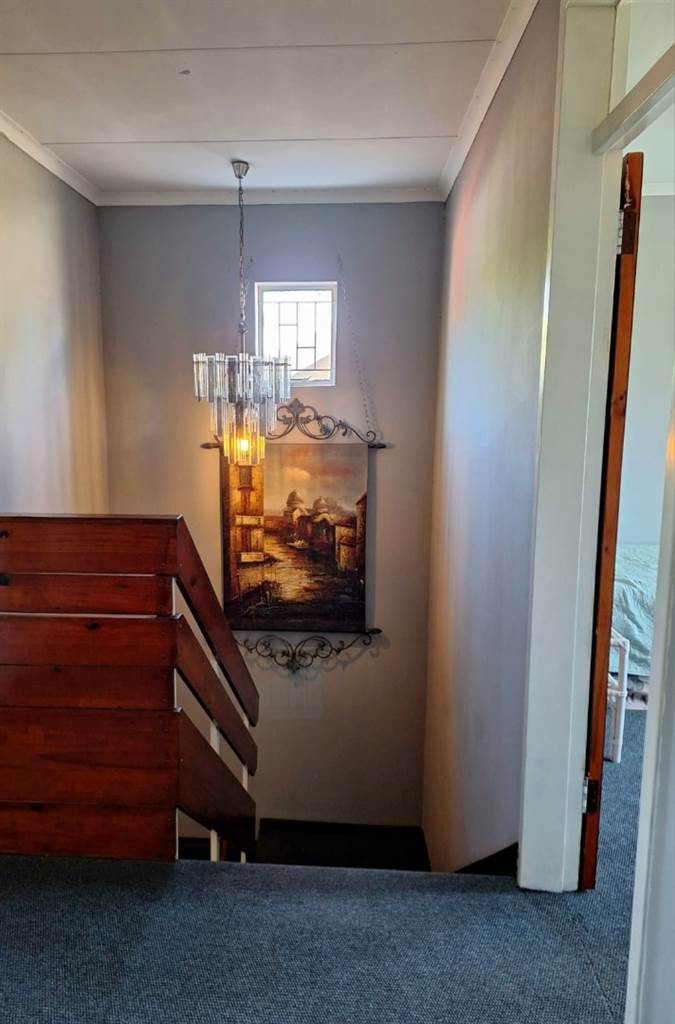 4 Bed Townhouse in Pretoria North photo number 11