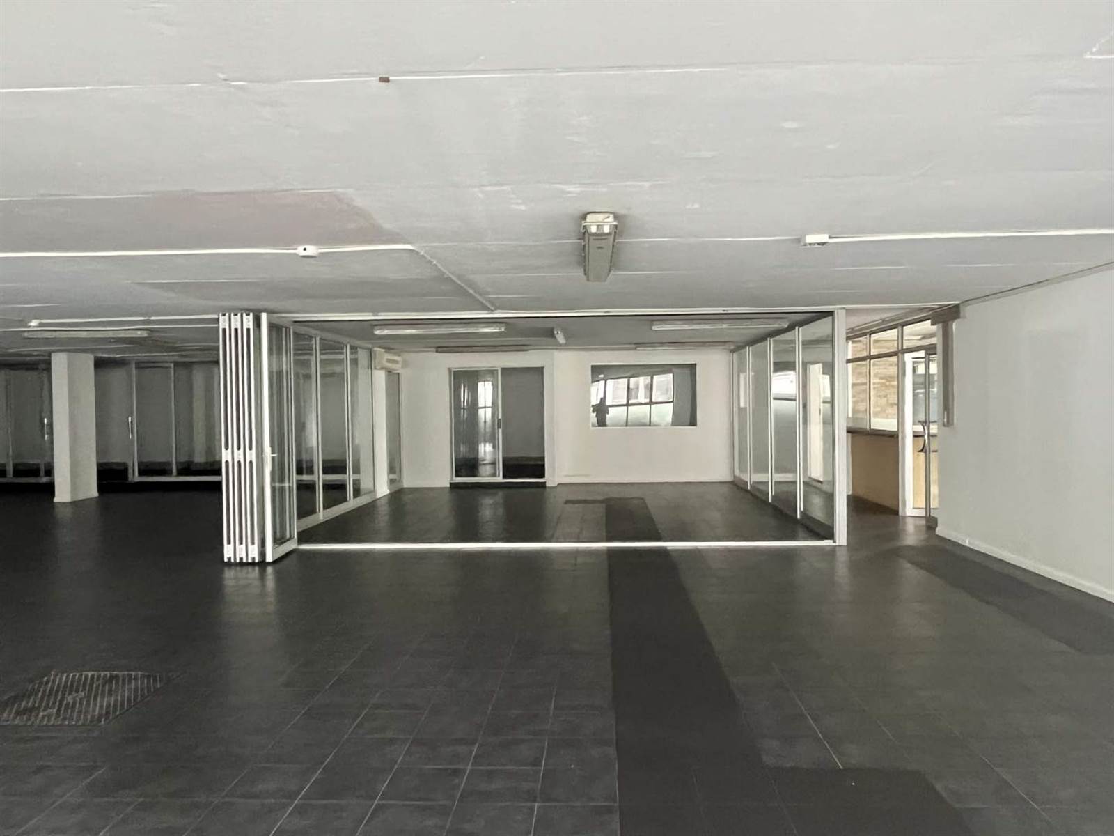 770  m² Office Space in Century City photo number 16
