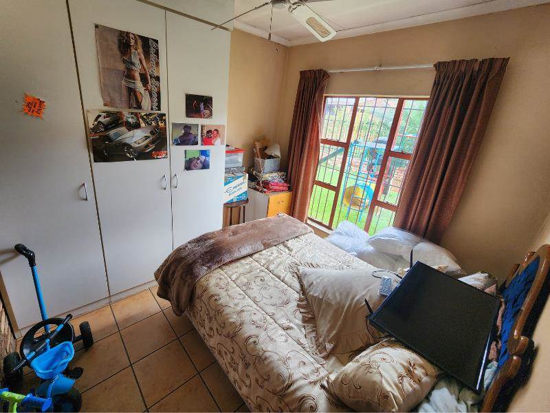 3 Bed House in Pretoria Gardens photo number 9