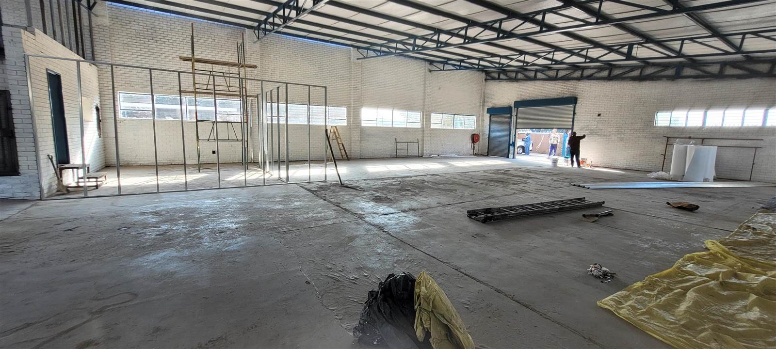 500  m² Industrial space in Stormill photo number 3