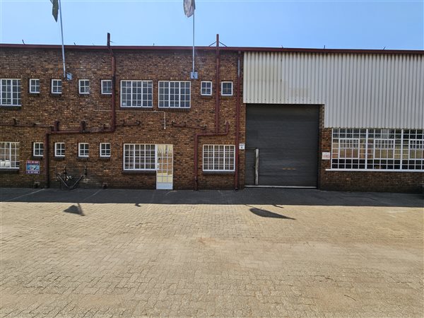 285  m² Industrial space