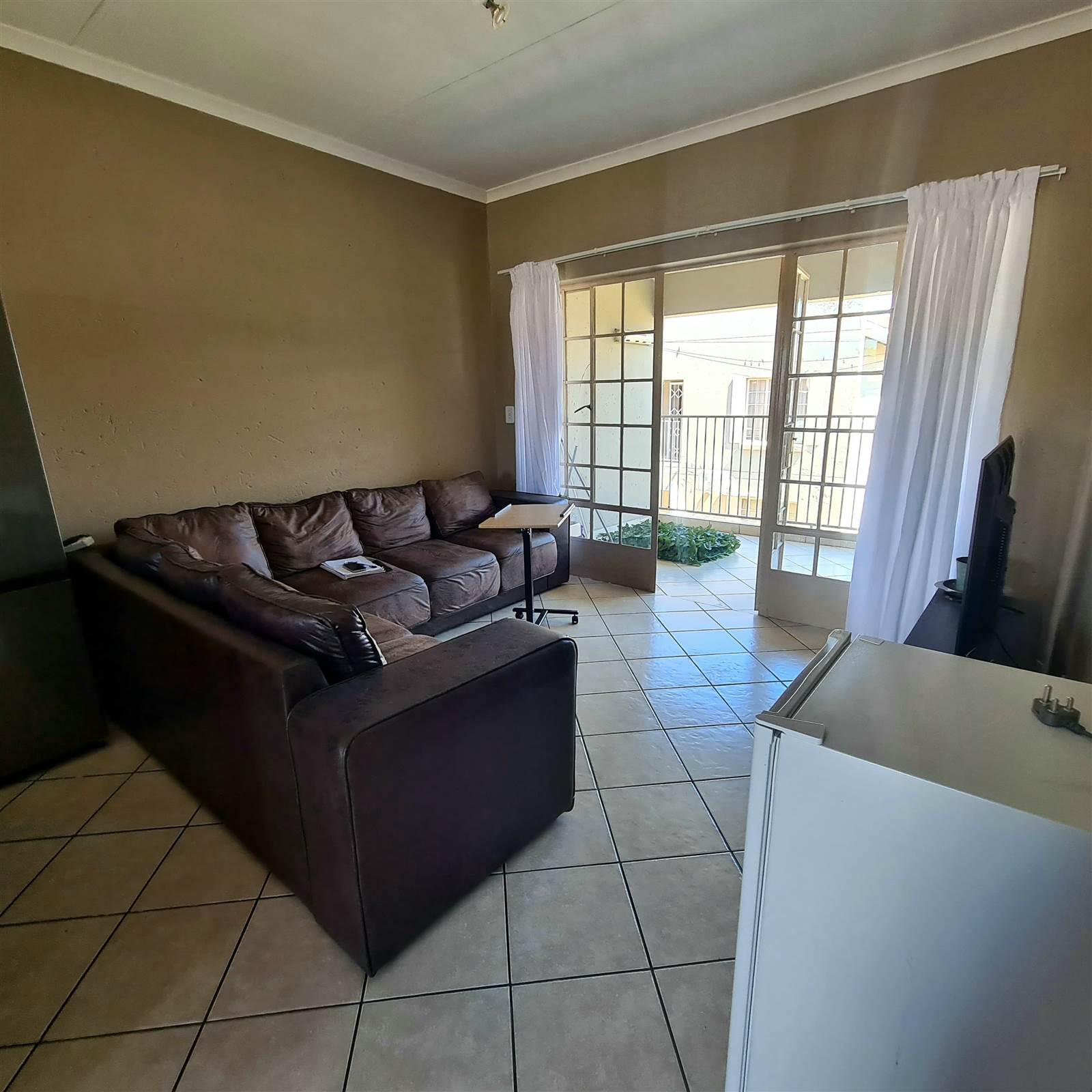 2 Bed Flat in Waterval East photo number 2