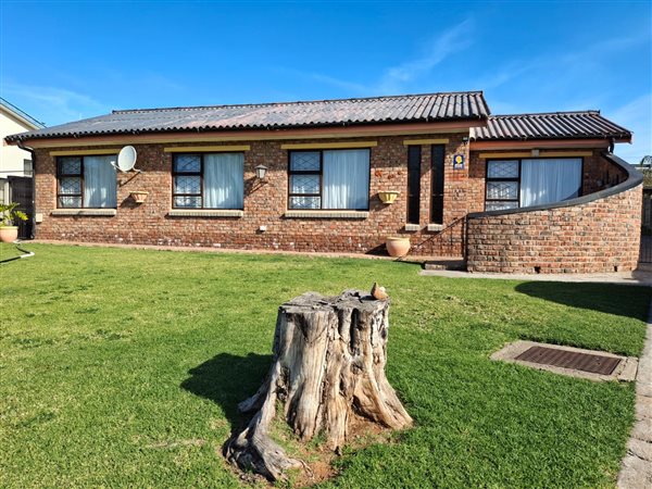 3 Bedroom House 3 Bedroom House