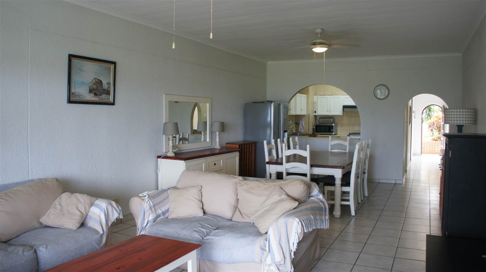 3 Bed Flat in Scottburgh Central photo number 4