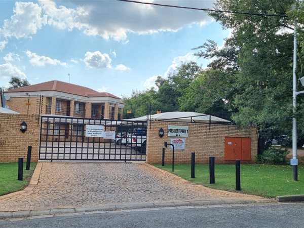 2 Bedroom Flat 2 Bedroom Flat