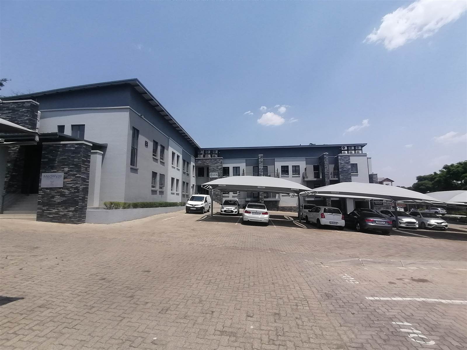 180  m² Commercial space in Randpark Ridge photo number 8