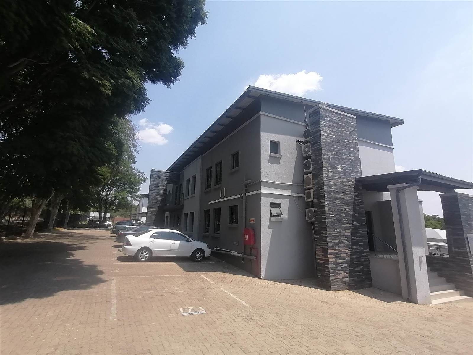 180  m² Commercial space in Randpark Ridge photo number 6