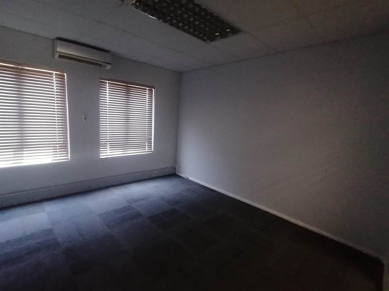 180  m² Commercial space in Randpark Ridge photo number 20
