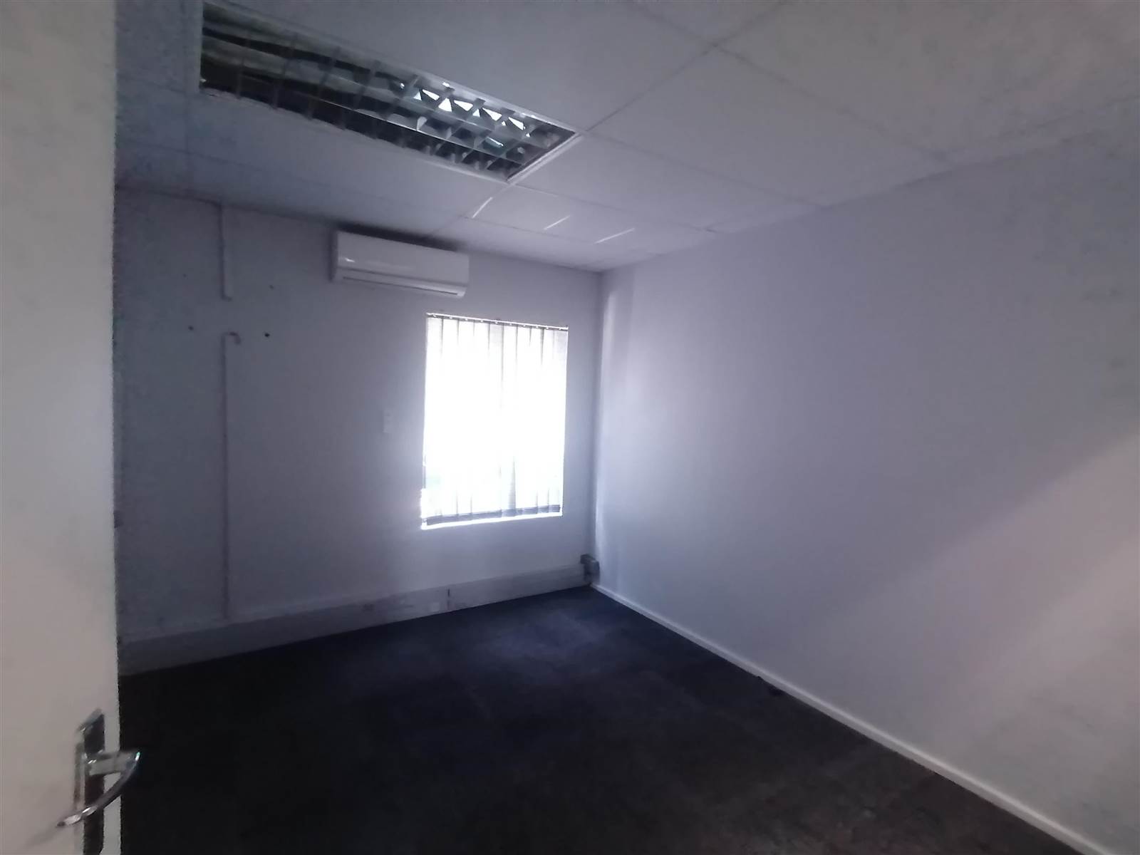 180  m² Commercial space in Randpark Ridge photo number 16