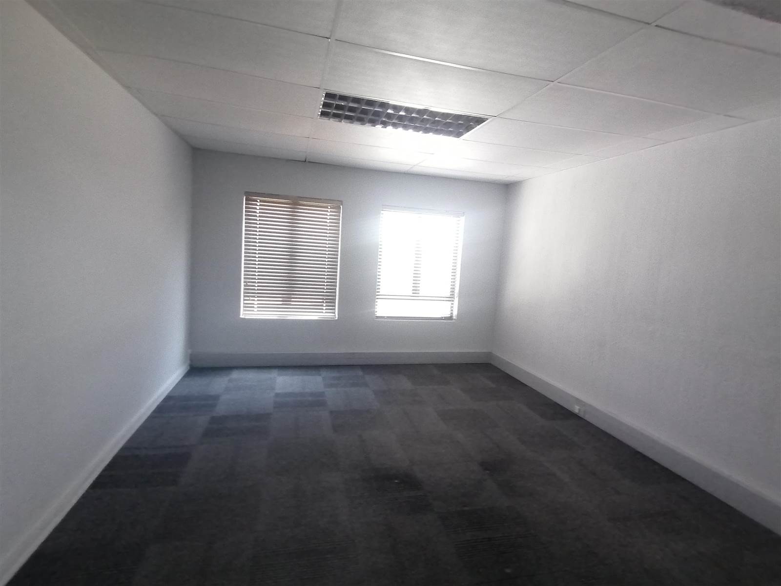 180  m² Commercial space in Randpark Ridge photo number 14