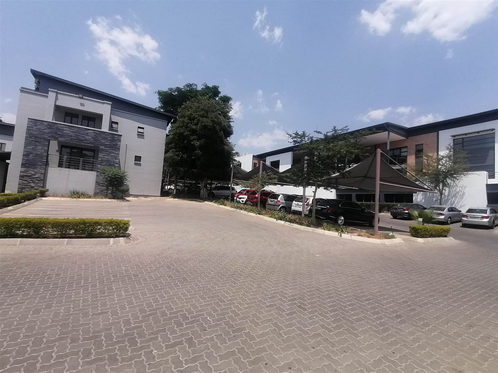 180  m² Commercial space in Randpark Ridge photo number 3