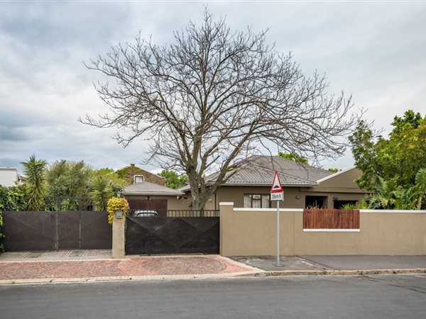 3 Bedroom House 3 Bedroom House