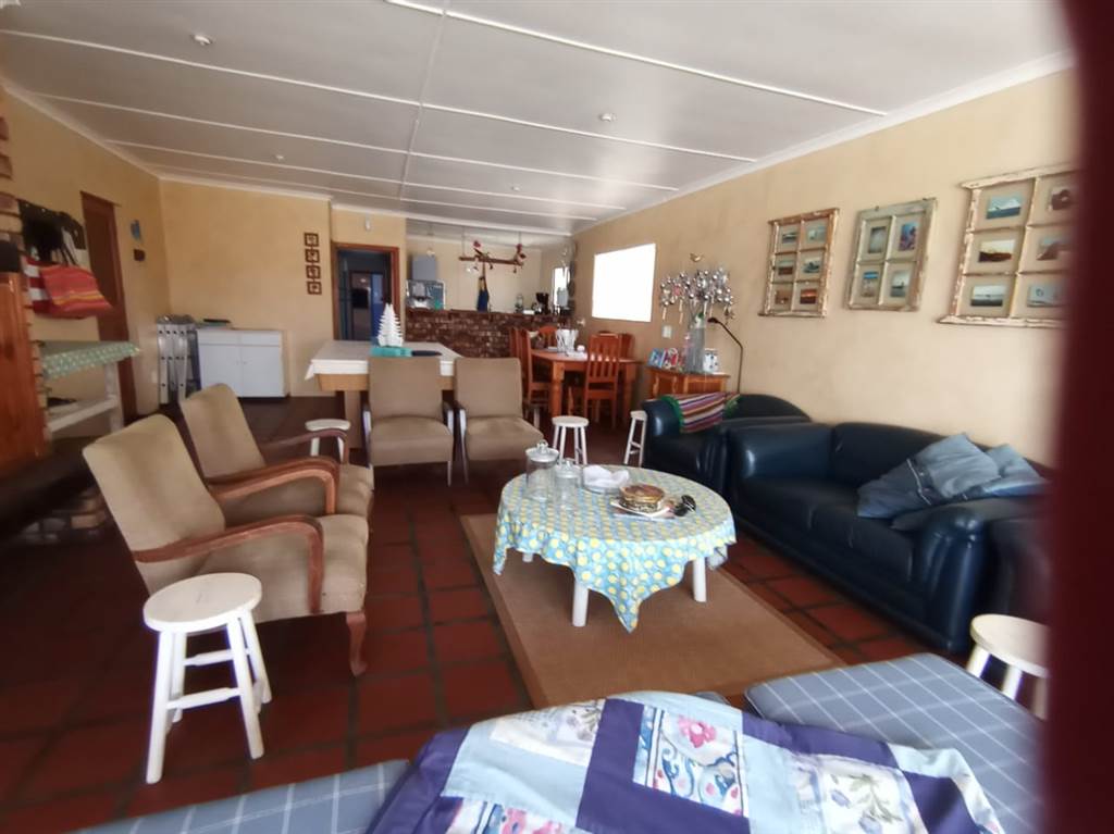 4 Bed House in Strandfontein photo number 3