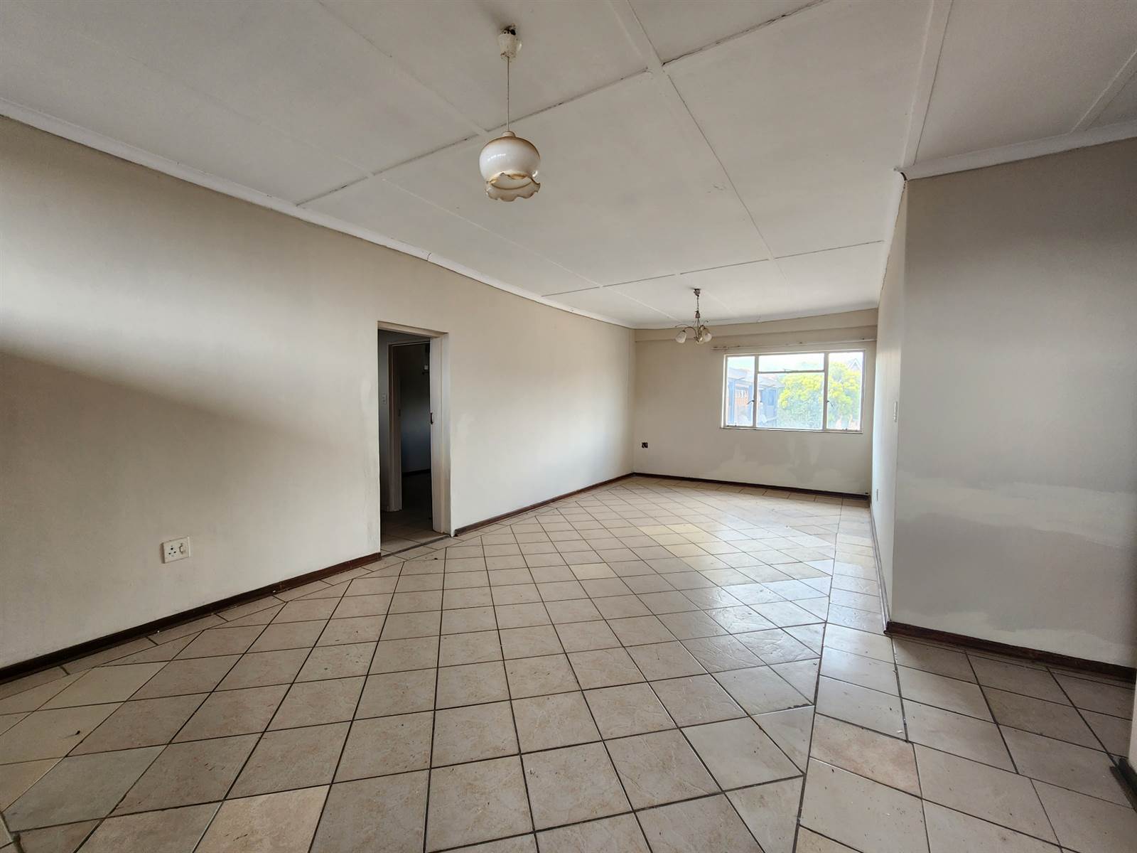 3 Bed Apartment in Louis Trichardt photo number 3