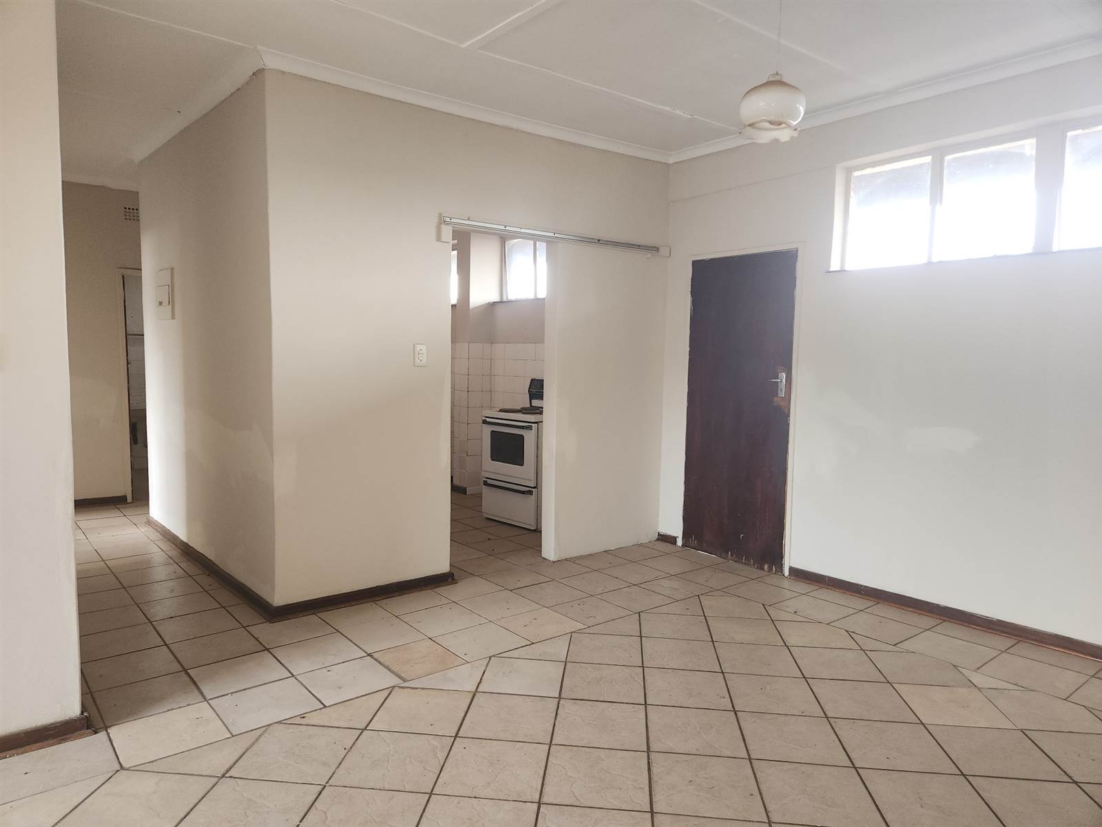 3 Bed Apartment in Louis Trichardt photo number 5