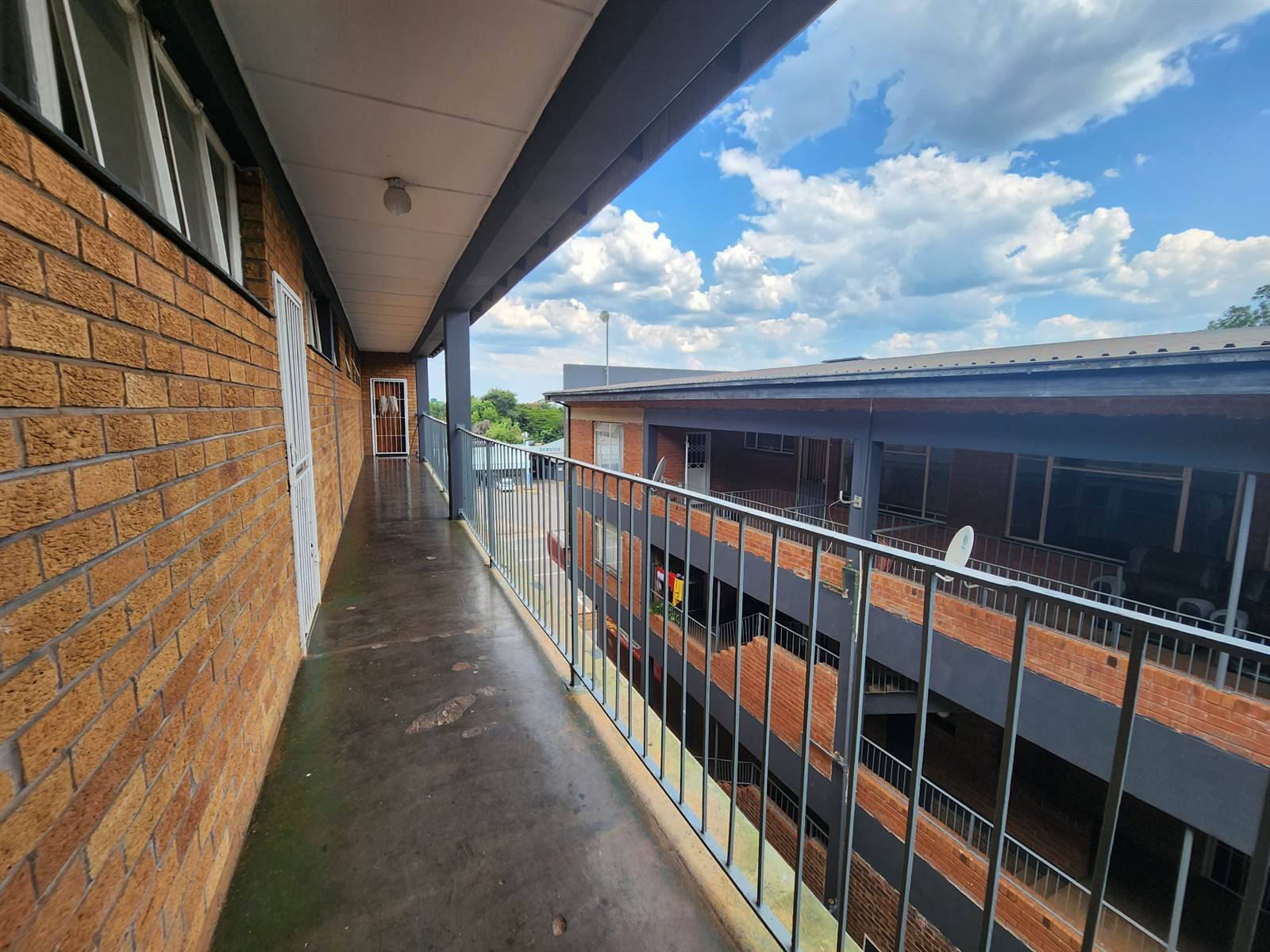 3 Bed Apartment in Louis Trichardt photo number 1
