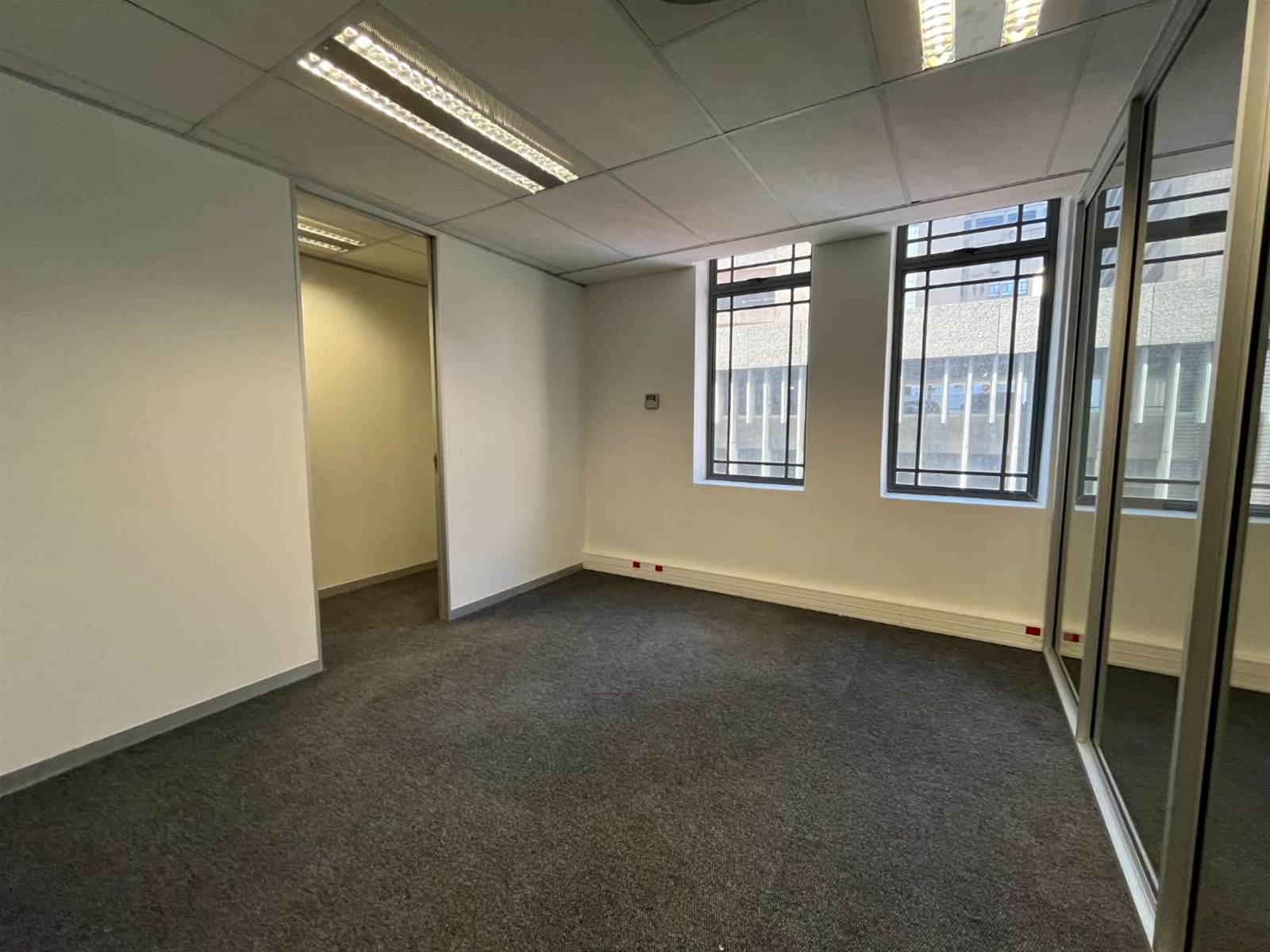 340  m² Office Space in Cape Town City Centre photo number 24