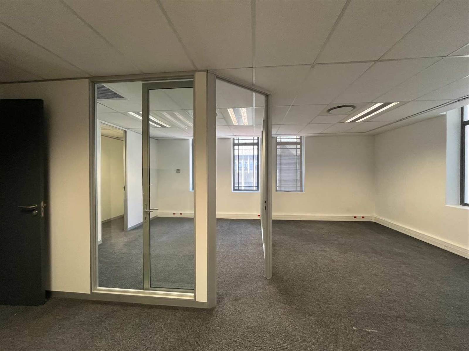 340  m² Office Space in Cape Town City Centre photo number 26
