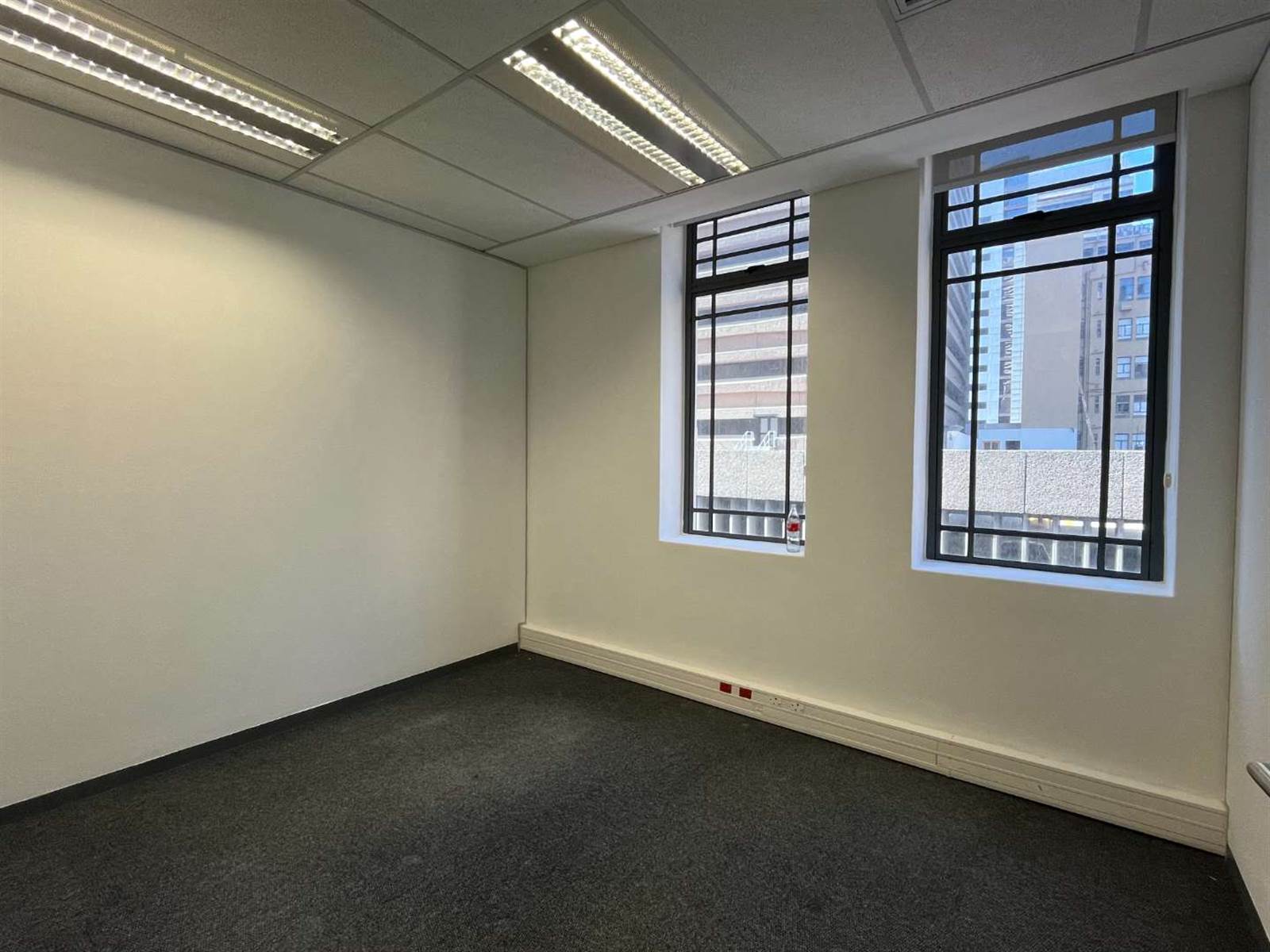 340  m² Office Space in Cape Town City Centre photo number 5