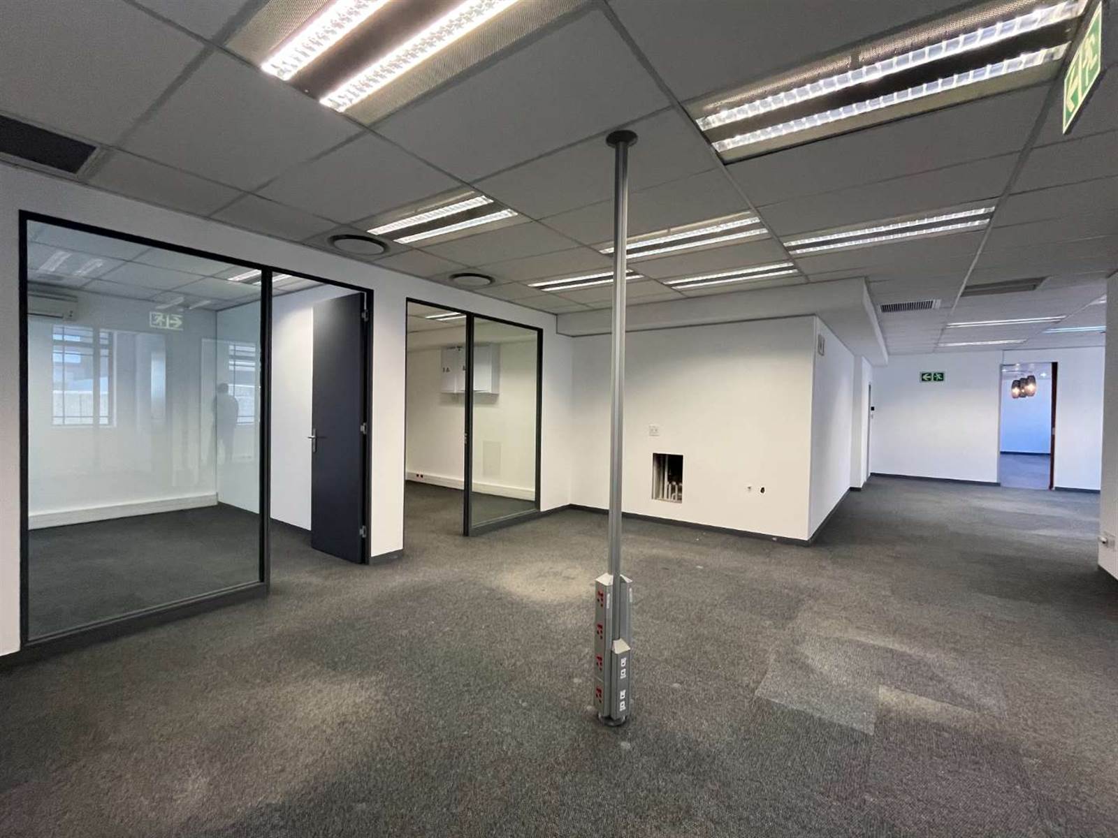 340  m² Office Space in Cape Town City Centre photo number 7