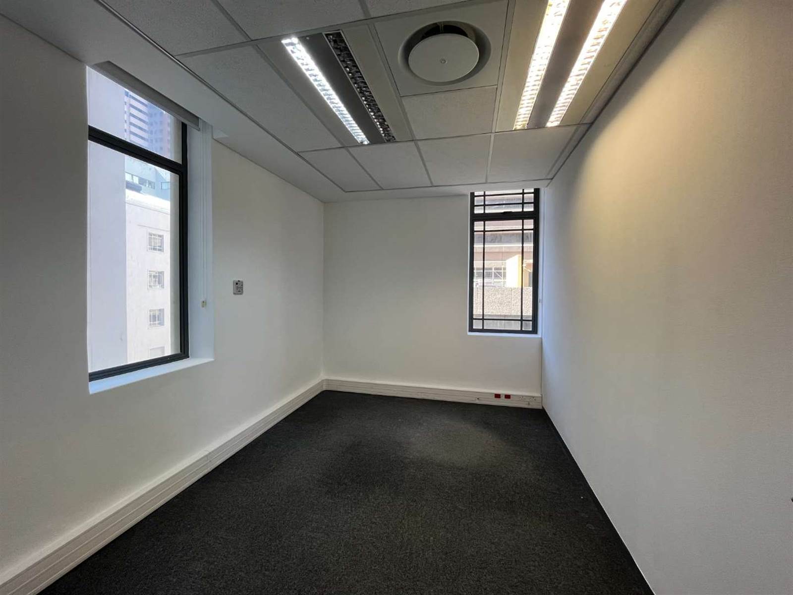 340  m² Office Space in Cape Town City Centre photo number 14