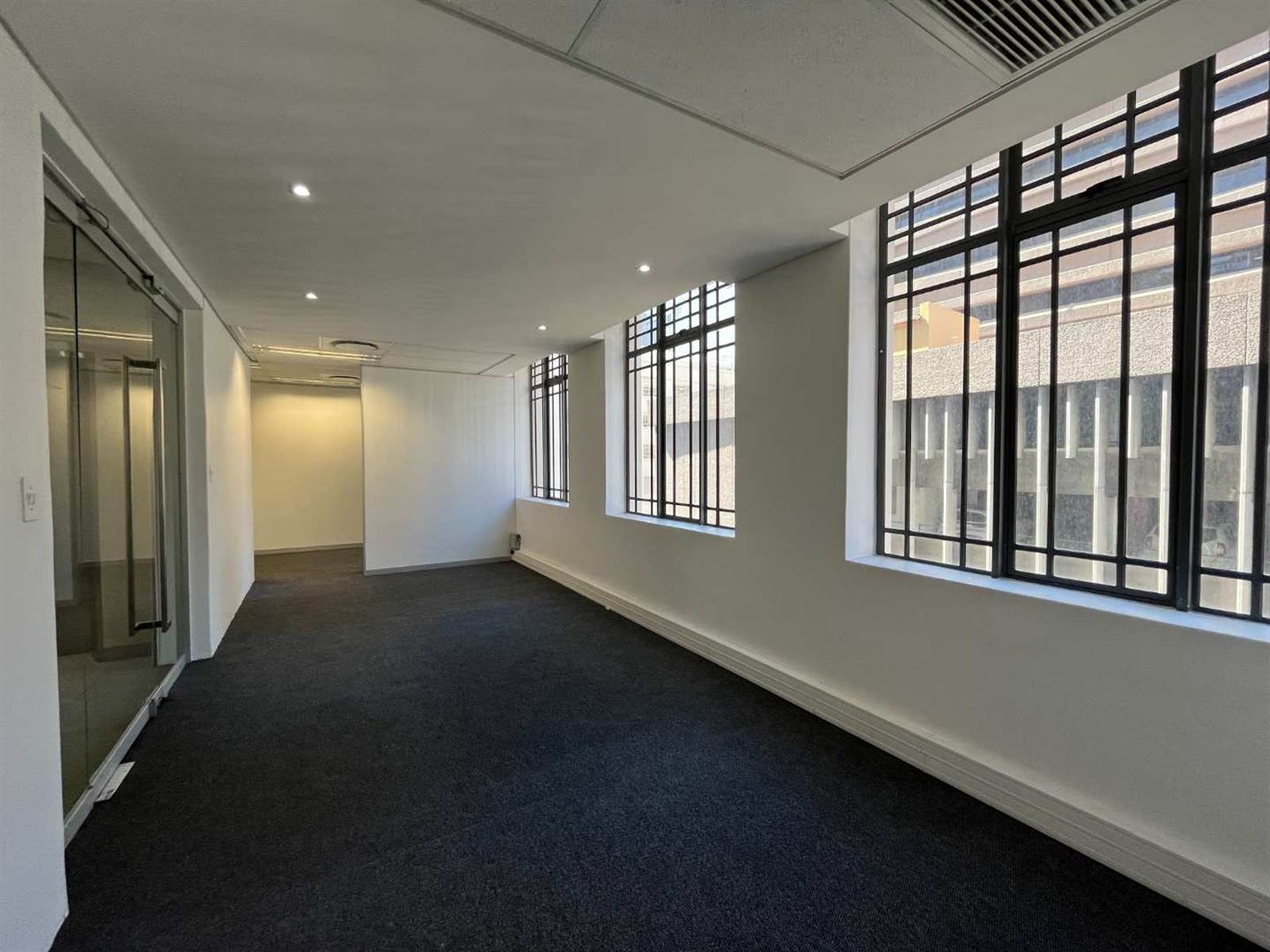 340  m² Office Space in Cape Town City Centre photo number 20