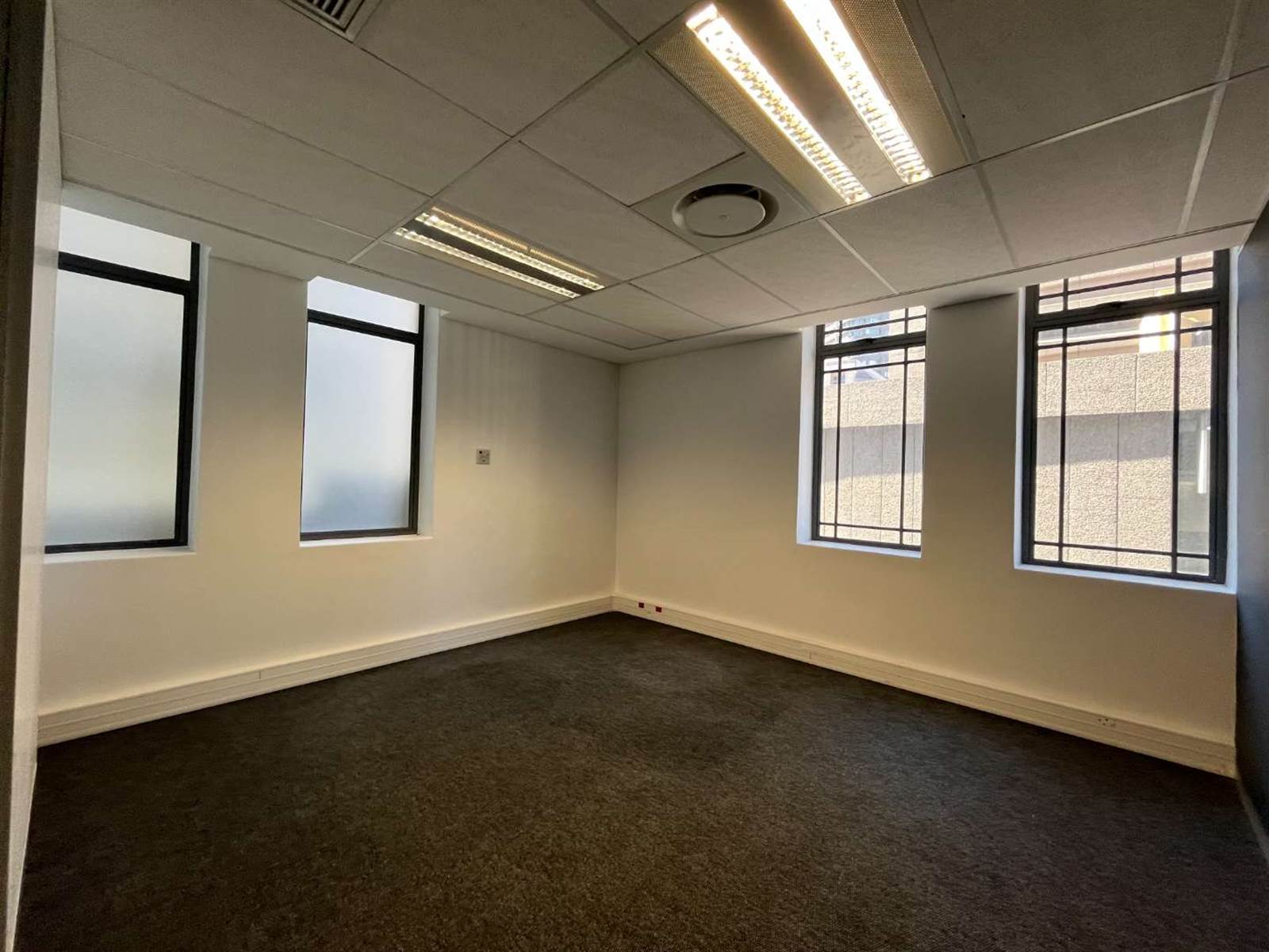 340  m² Office Space in Cape Town City Centre photo number 21