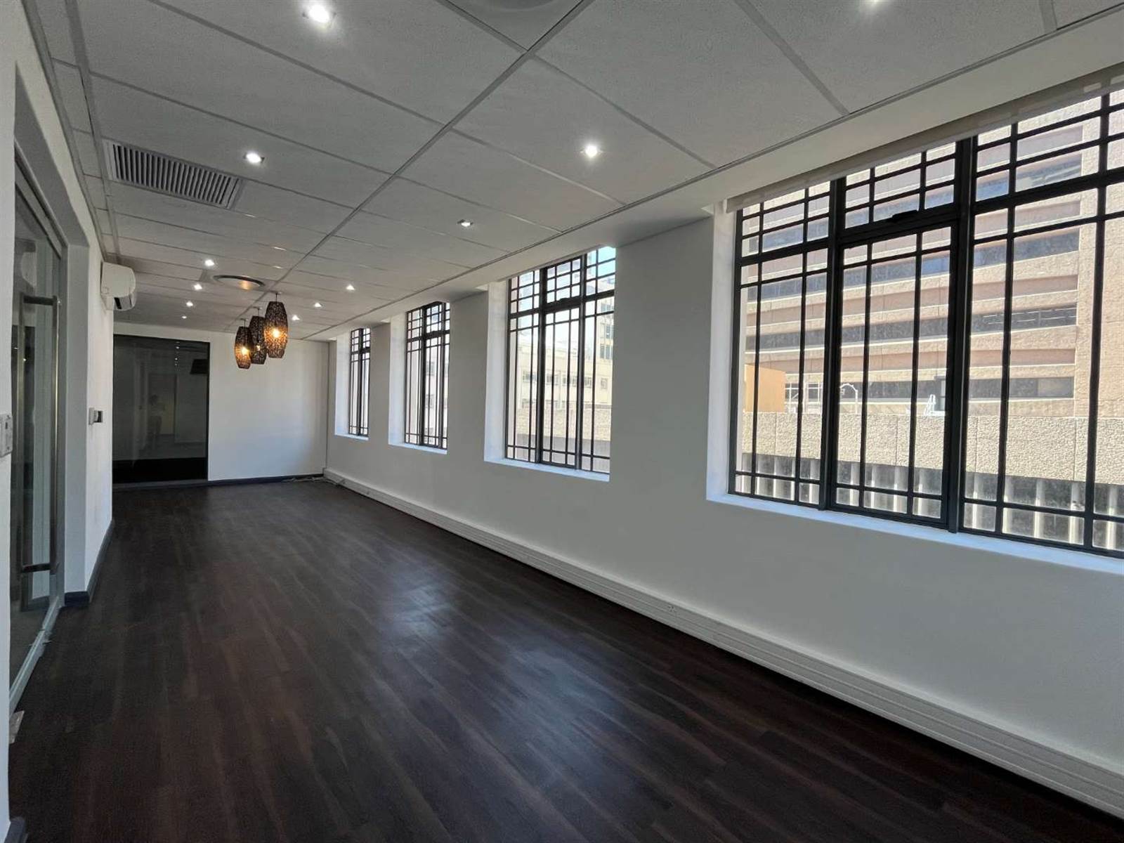 340  m² Office Space in Cape Town City Centre photo number 2